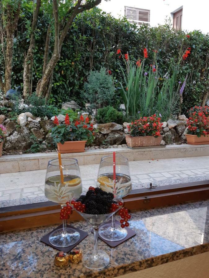 Apartman Taverna Coctel *
